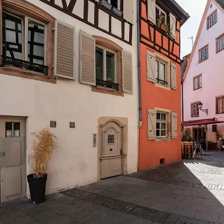 Beautiful Flat In The Heart Of *